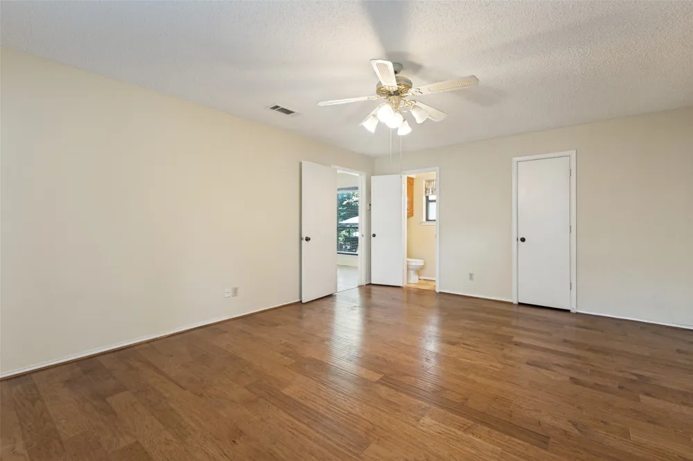 204 Lakehill Drive Rockwall, TX 75087