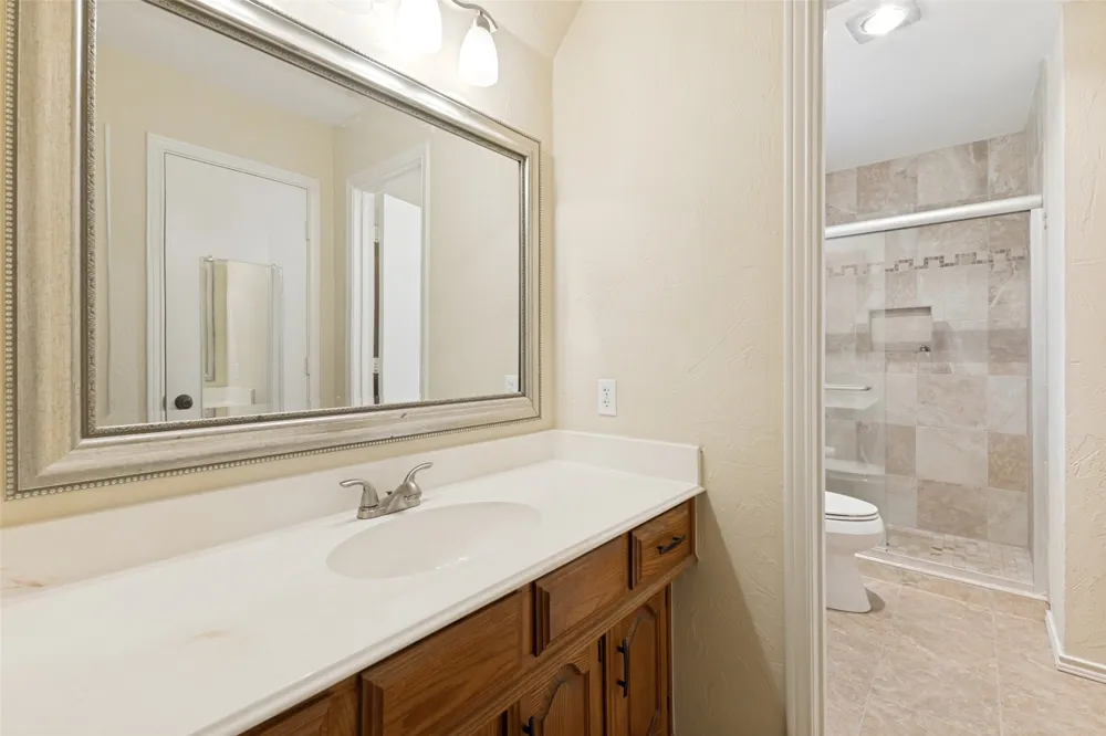 204 Lakehill Drive Rockwall, TX 75087