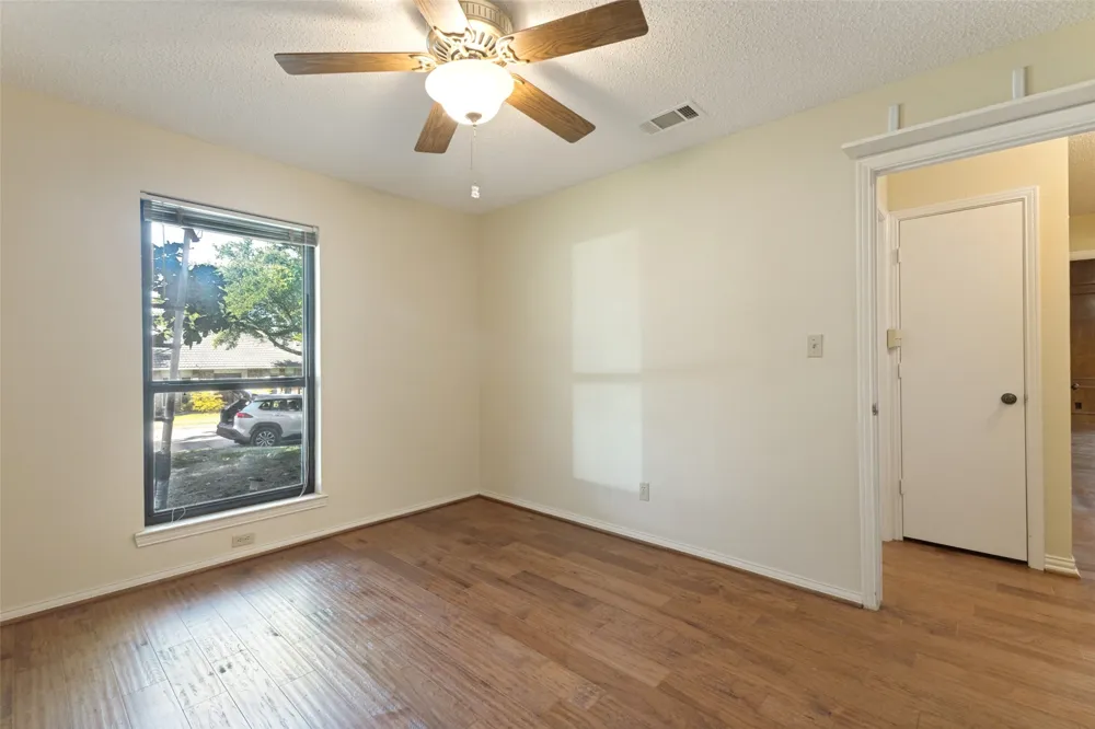 204 Lakehill Drive Rockwall, TX 75087