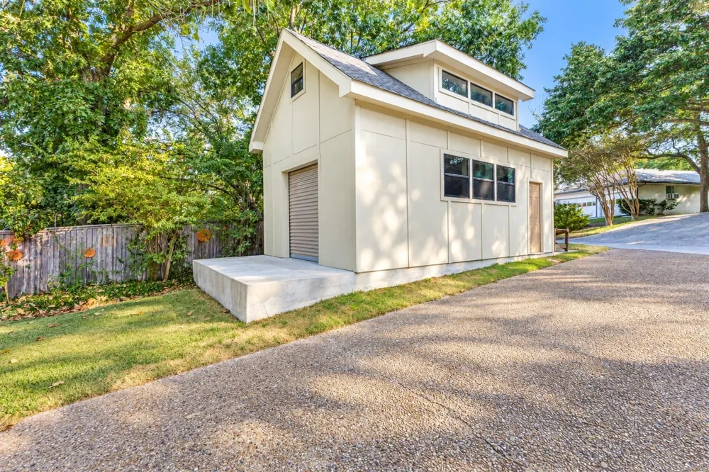 204 Lakehill Drive Rockwall, TX 75087