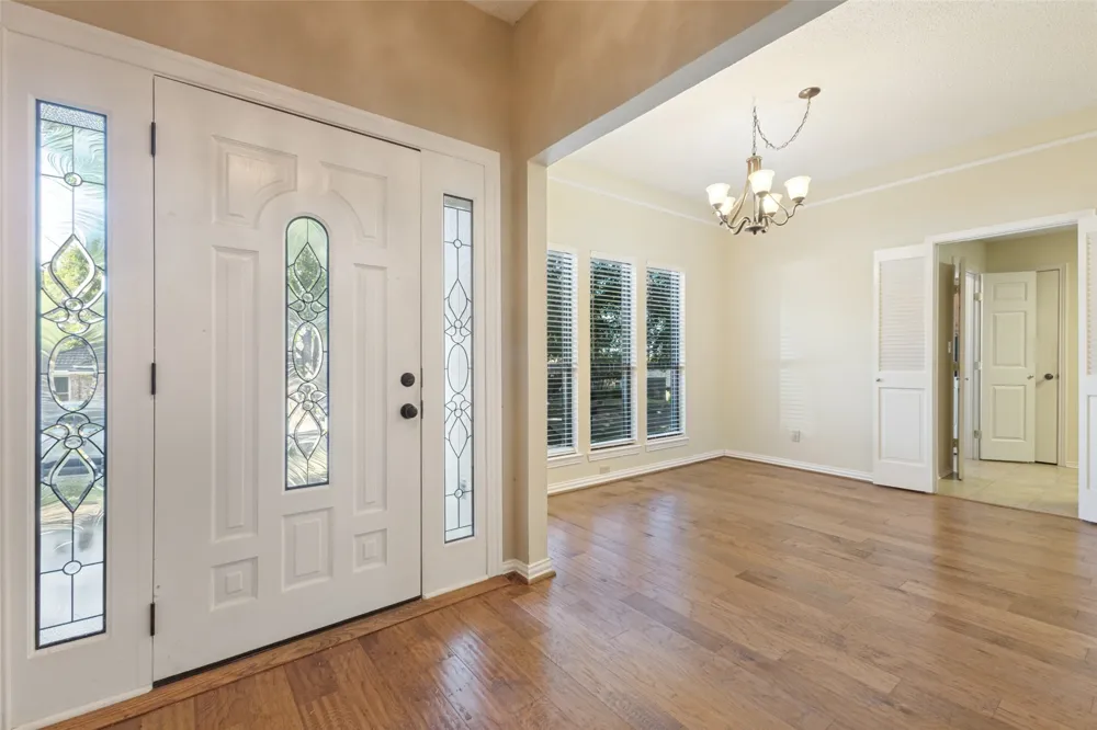 204 Lakehill Drive Rockwall, TX 75087