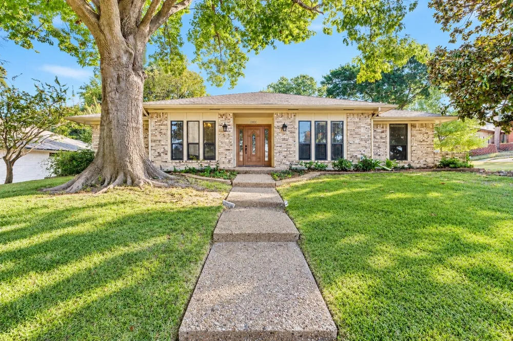 204 Lakehill Drive Rockwall, TX 75087