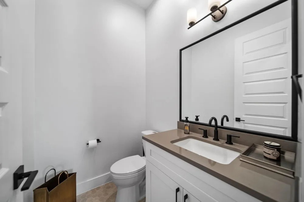 120 Adams Street Houston, TX 77011