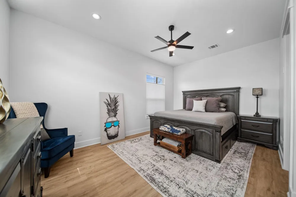 120 Adams Street Houston, TX 77011