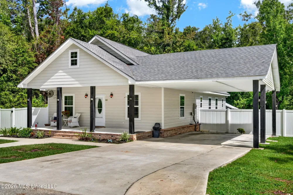 513 Fifth Street Picayune, MS 39466