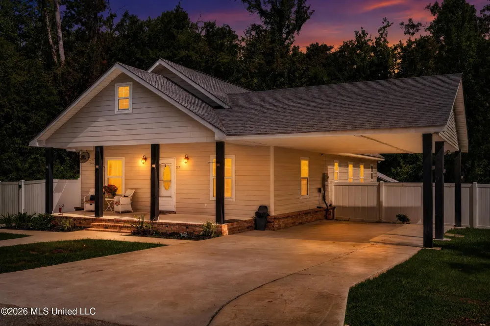 513 Fifth Street Picayune, MS 39466