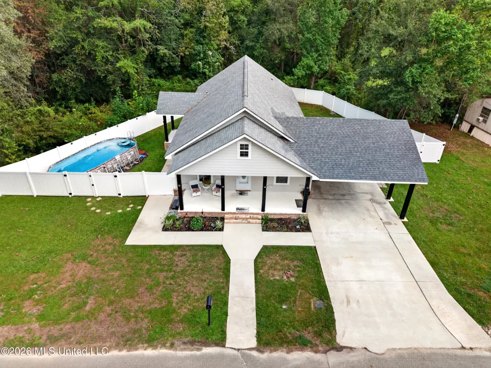 513 Fifth Street Picayune, MS 39466