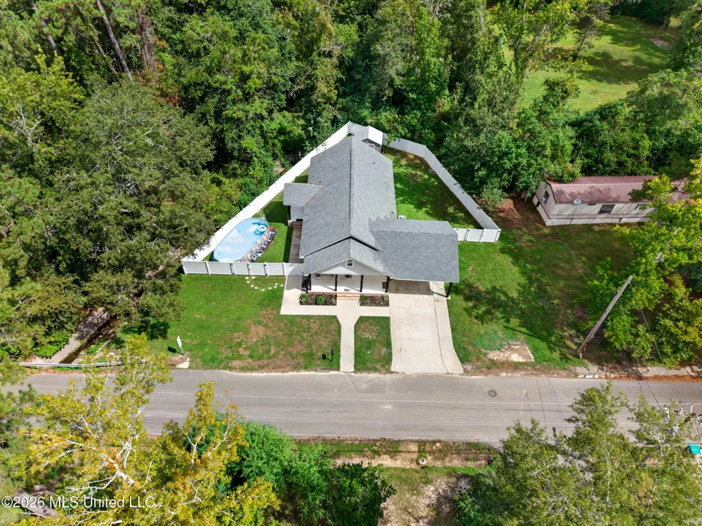 513 Fifth Street Picayune, MS 39466