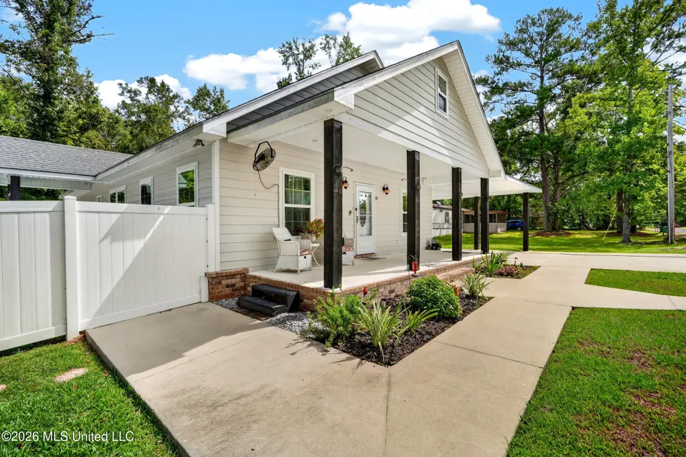 513 Fifth Street Picayune, MS 39466