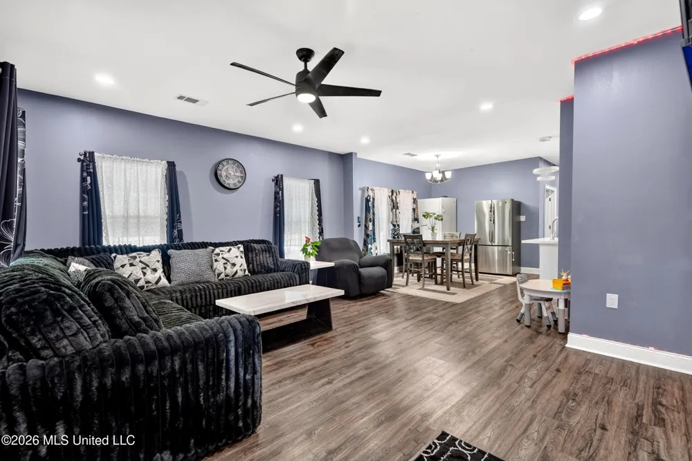 513 Fifth Street Picayune, MS 39466