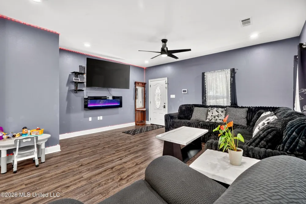 513 Fifth Street Picayune, MS 39466