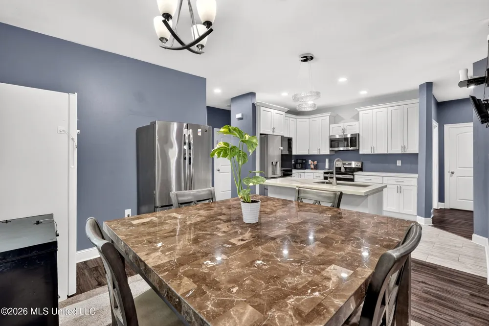 513 Fifth Street Picayune, MS 39466