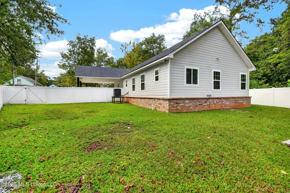 513 Fifth Street Picayune, MS 39466