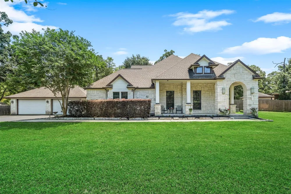 12300 Cedar Lane Willis, TX 77378