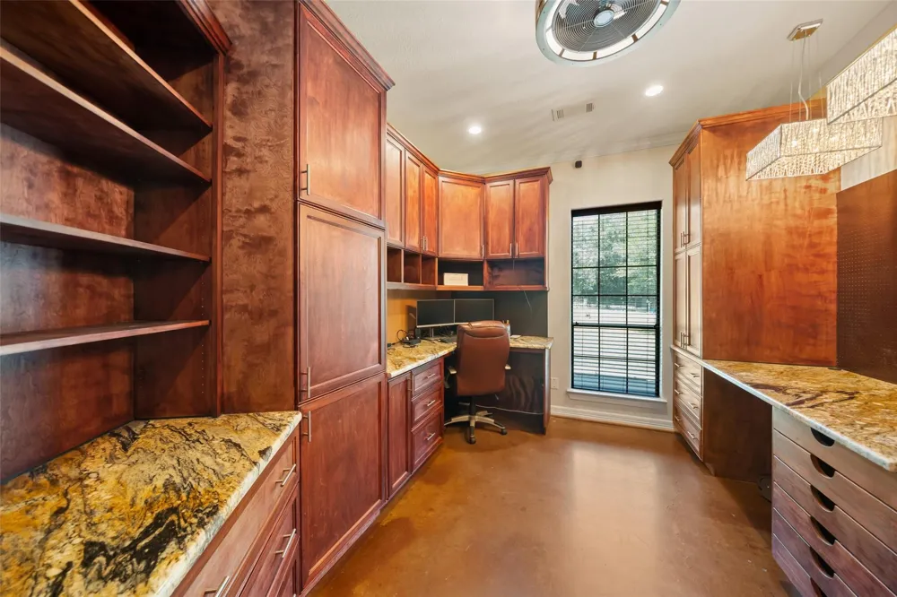 12300 Cedar Lane Willis, TX 77378