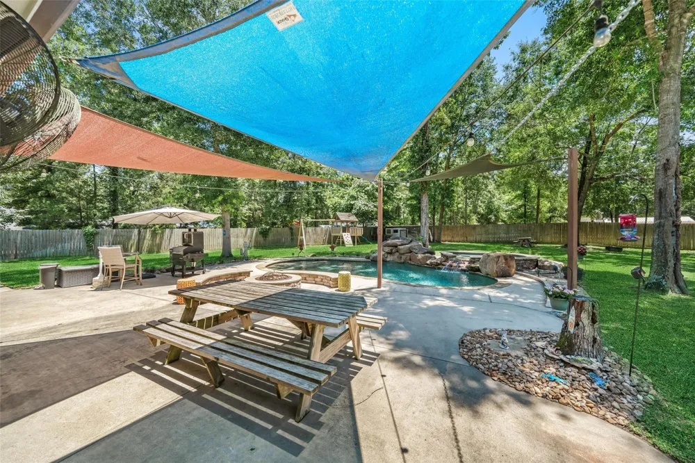 12300 Cedar Lane Willis, TX 77378