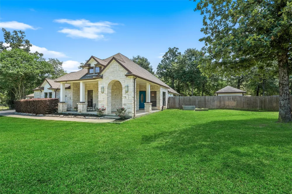12300 Cedar Lane Willis, TX 77378