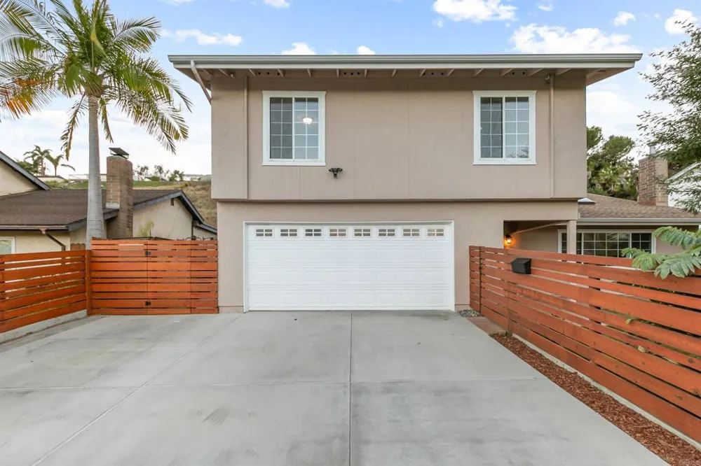 3813 Sierra Morena Avenue Carlsbad, CA 92010