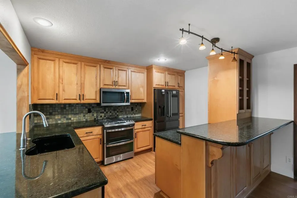 3813 Sierra Morena Avenue Carlsbad, CA 92010