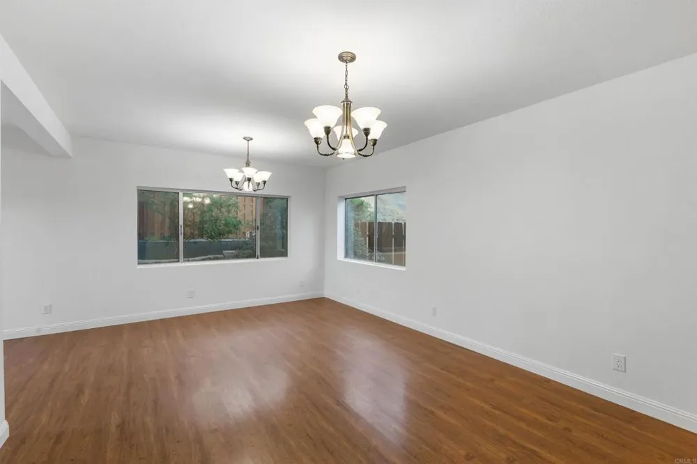 3813 Sierra Morena Avenue Carlsbad, CA 92010