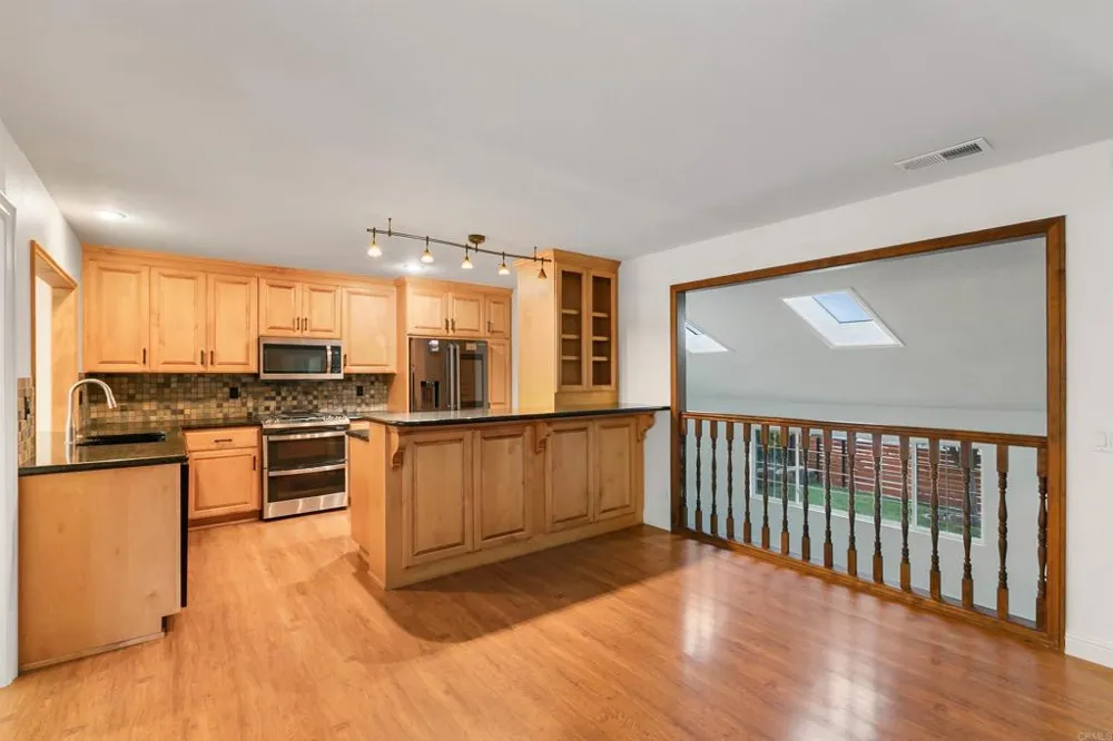 3813 Sierra Morena Avenue Carlsbad, CA 92010