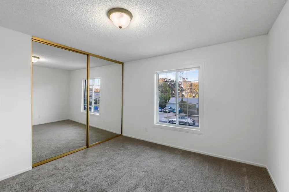 3813 Sierra Morena Avenue Carlsbad, CA 92010