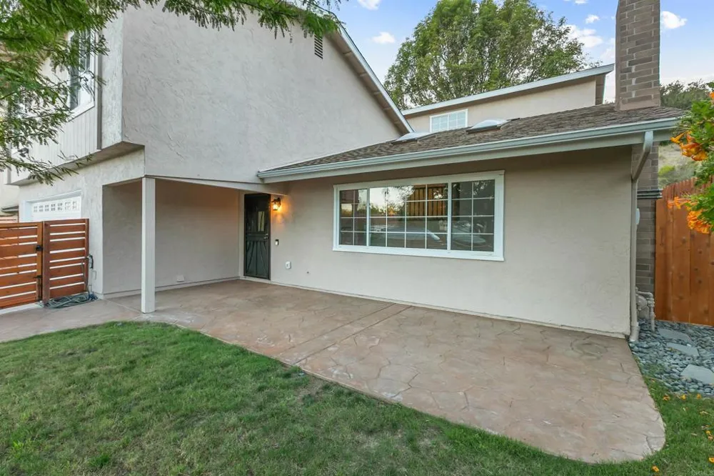 3813 Sierra Morena Avenue Carlsbad, CA 92010