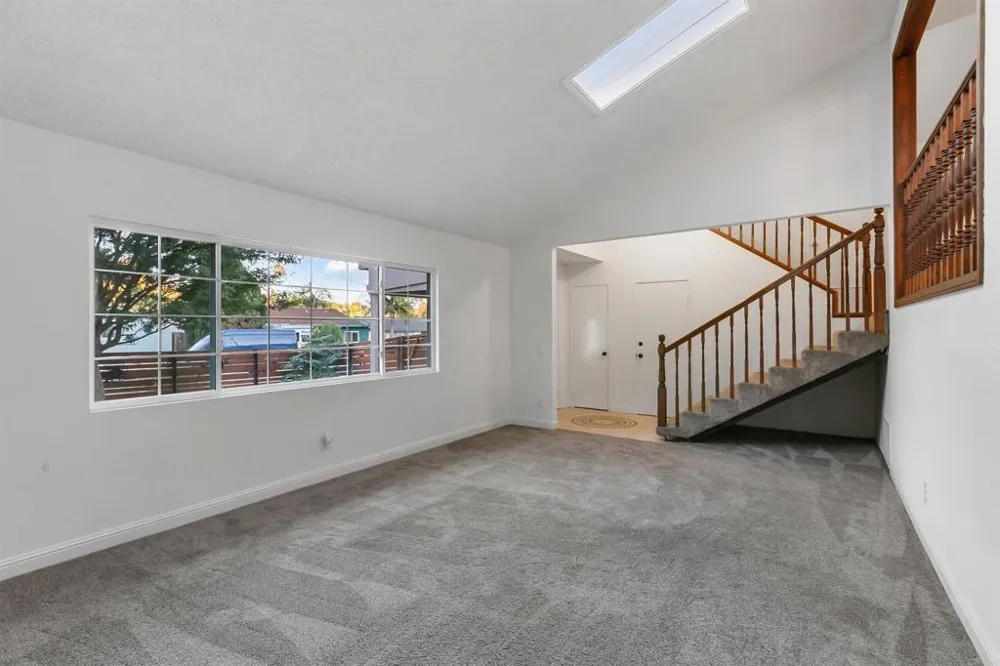 3813 Sierra Morena Avenue Carlsbad, CA 92010