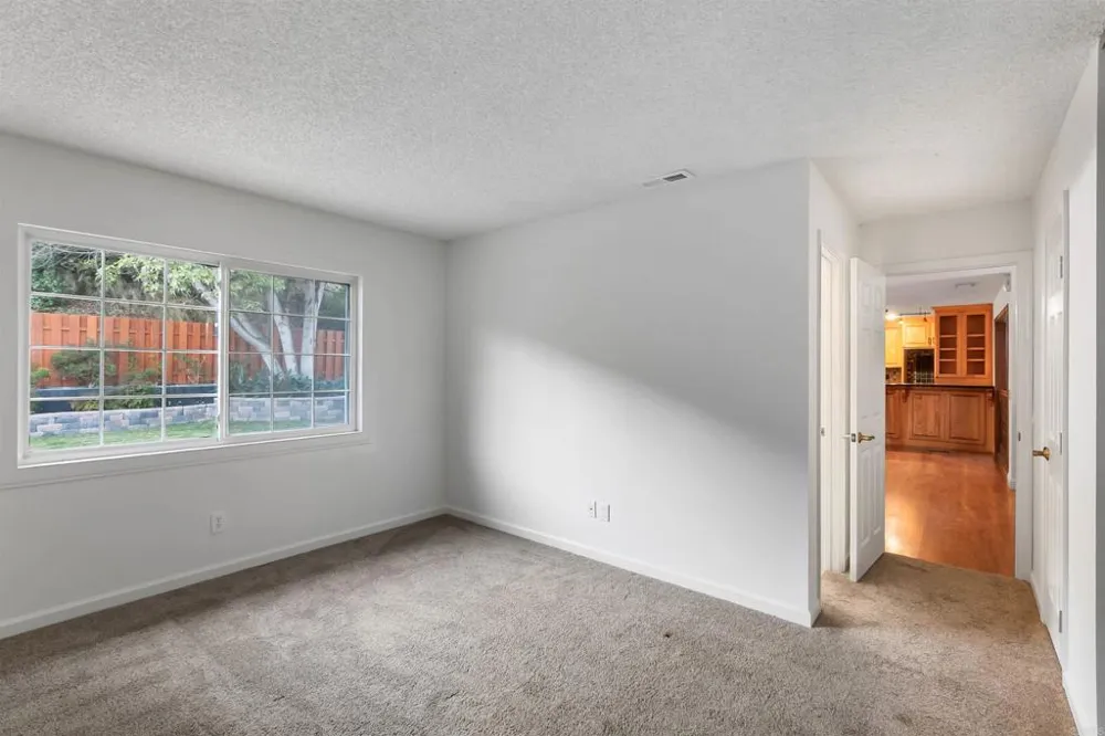 3813 Sierra Morena Avenue Carlsbad, CA 92010