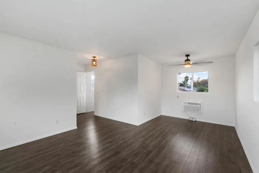 3813 Sierra Morena Avenue Carlsbad, CA 92010