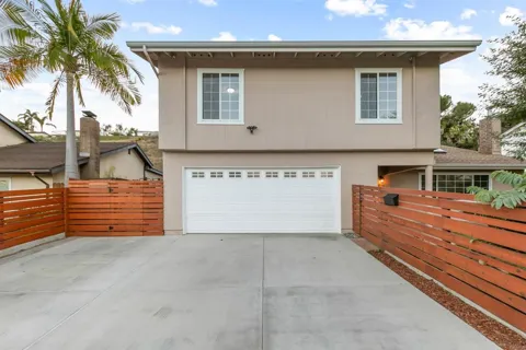 3813 Sierra Morena Avenue