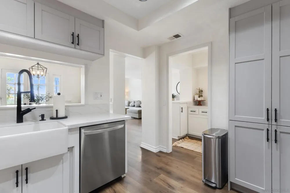 984 S Rim Crest Dr #7 Anaheim, CA 92807