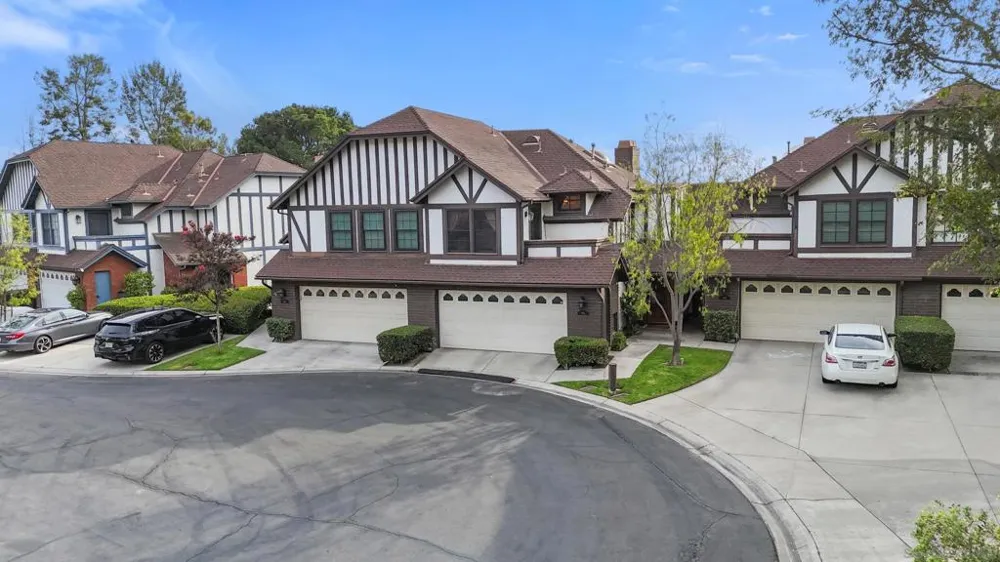 984 S Rim Crest Dr #7 Anaheim, CA 92807