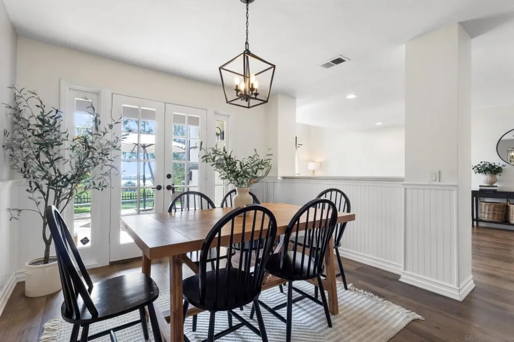 984 S Rim Crest Dr #7 Anaheim, CA 92807