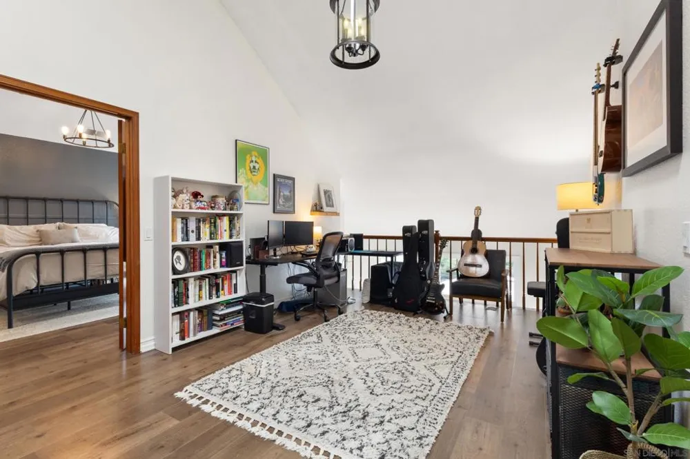 984 S Rim Crest Dr #7 Anaheim, CA 92807