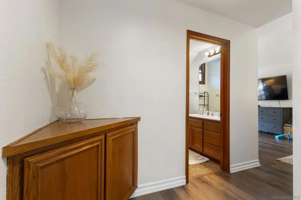 984 S Rim Crest Dr #7 Anaheim, CA 92807