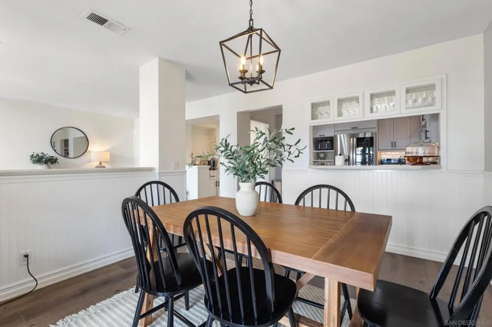 984 S Rim Crest Dr #7 Anaheim, CA 92807