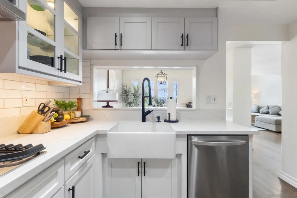 984 S Rim Crest Dr #7 Anaheim, CA 92807