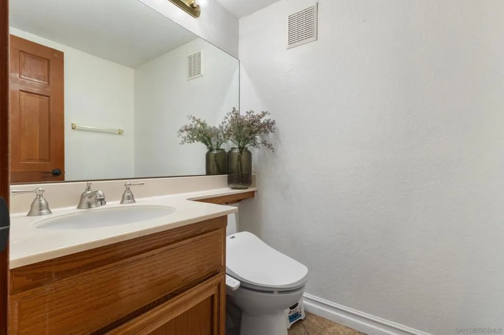 984 S Rim Crest Dr #7 Anaheim, CA 92807
