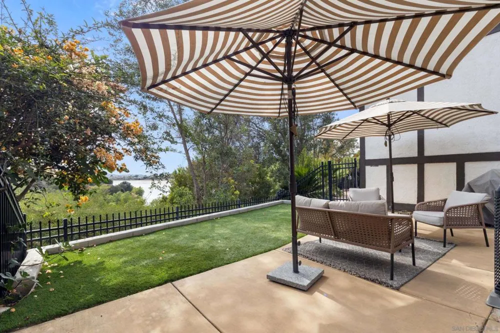 984 S Rim Crest Dr #7 Anaheim, CA 92807