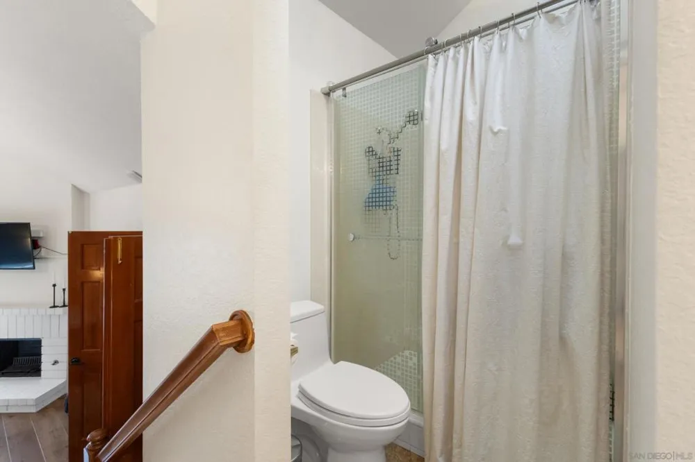 984 S Rim Crest Dr #7 Anaheim, CA 92807