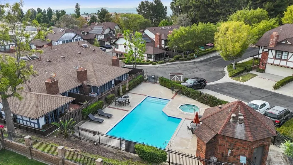 984 S Rim Crest Dr #7 Anaheim, CA 92807