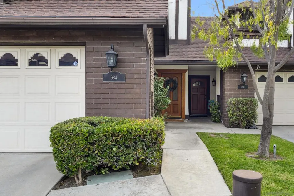 984 S Rim Crest Dr #7 Anaheim, CA 92807