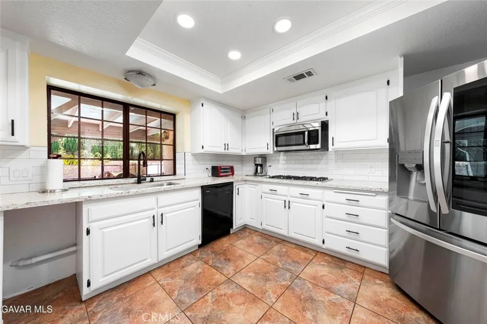 43029 Ed Halley Lancaster, CA 93536