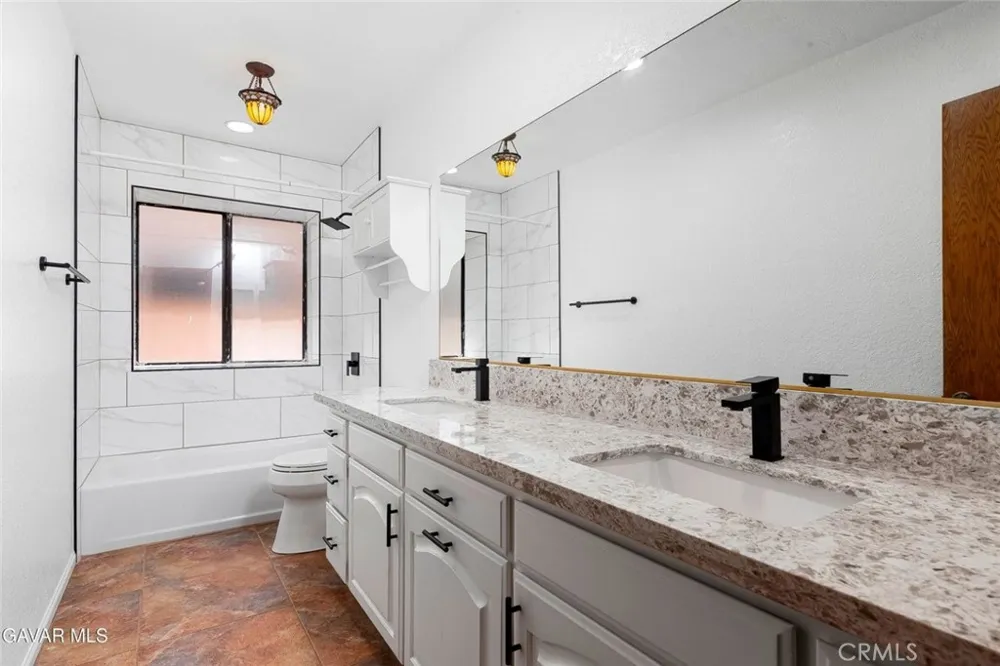 43029 Ed Halley Lancaster, CA 93536