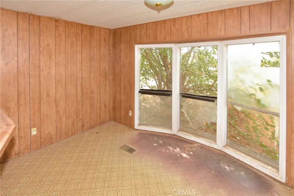 8730 Eaby Road Phelan, CA 92371