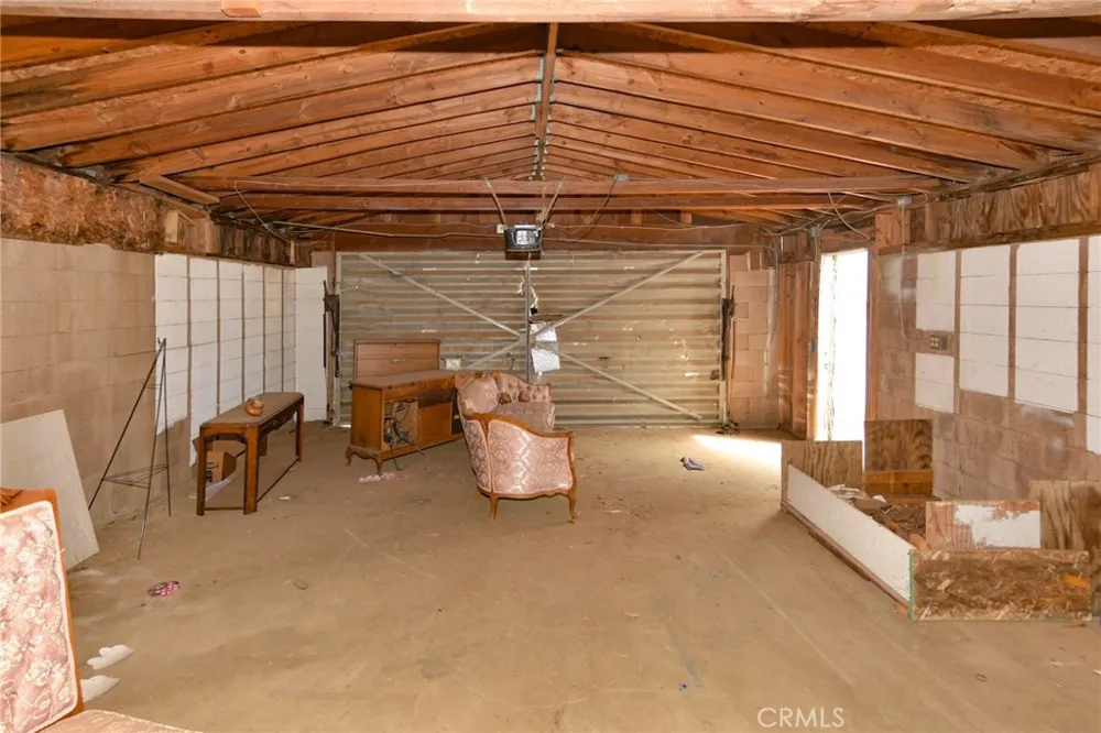 8730 Eaby Road Phelan, CA 92371