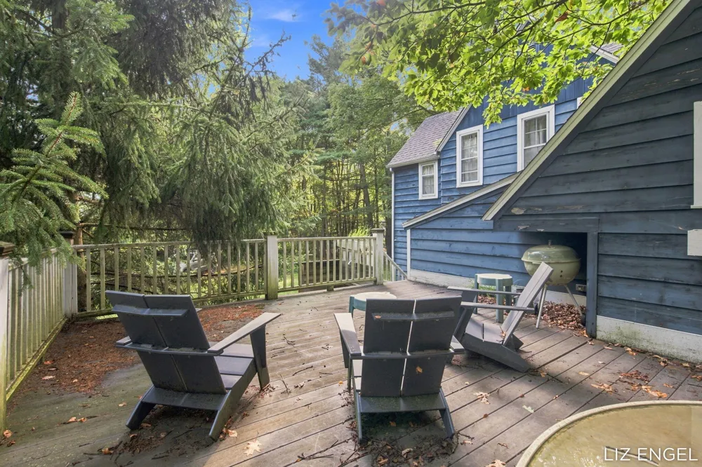2309 Forest Trail Circle Fennville, MI 49408