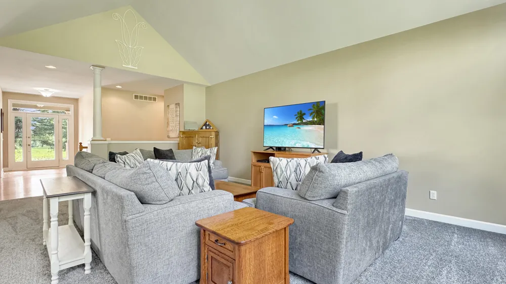 618 White Pine Drive Cadillac, MI 49601
