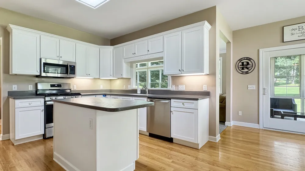 618 White Pine Drive Cadillac, MI 49601